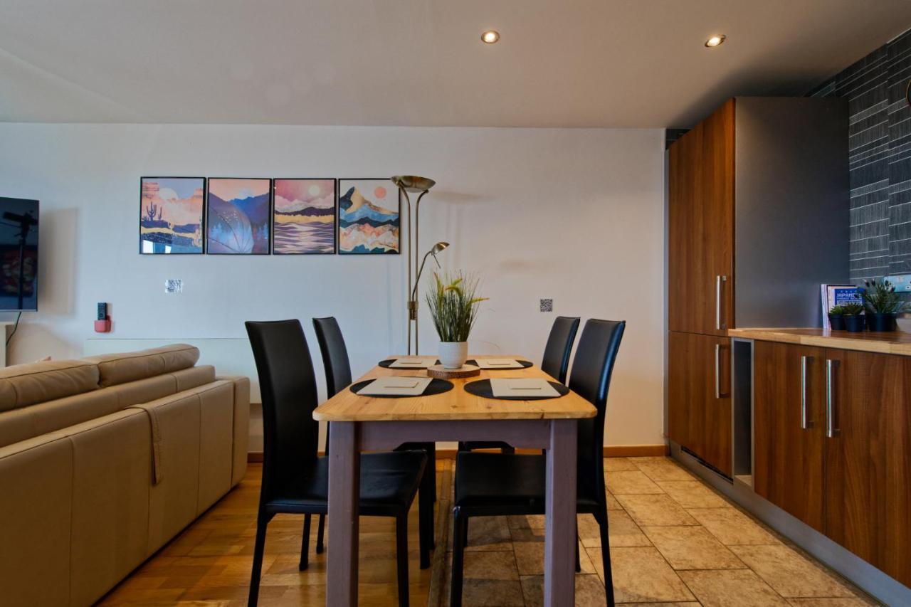 Sidemersey Livings- Convenient 1-Bedroom Flat With A View, Central ליברפול מראה חיצוני תמונה