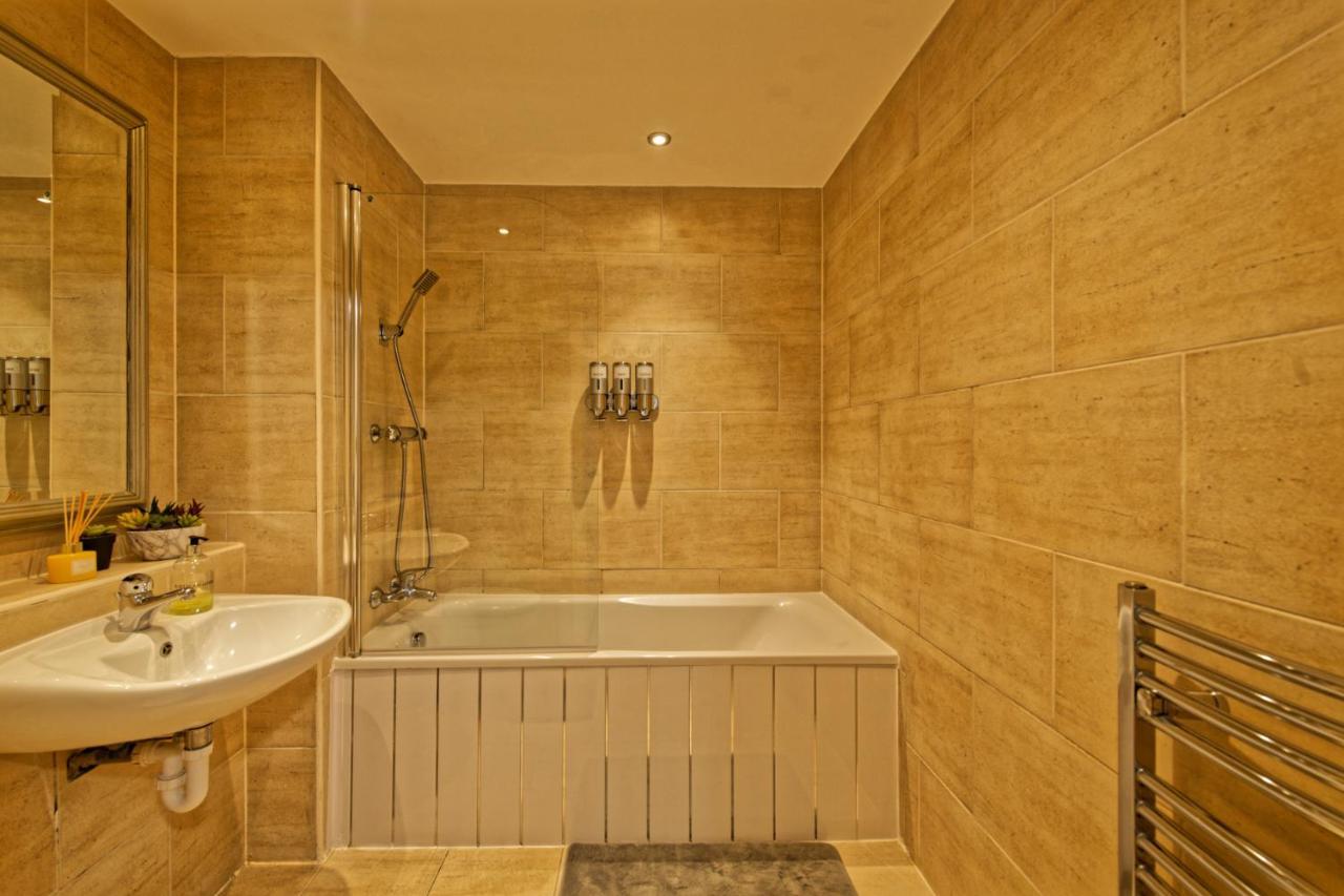 Sidemersey Livings- Convenient 1-Bedroom Flat With A View, Central ליברפול מראה חיצוני תמונה